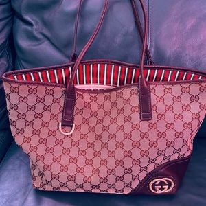 Gucci tote medium size